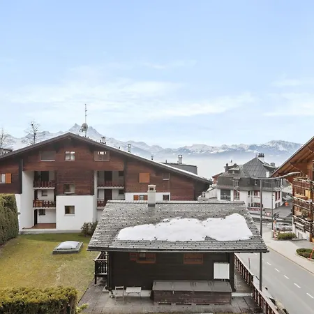 Triplex In Centre With Parking - Totally Renovated *