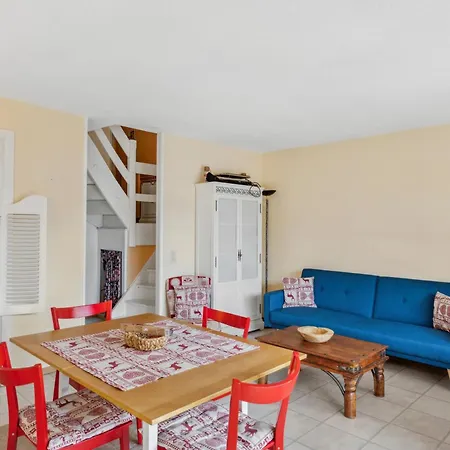 Appartement Triplex In Centre With Parking - Totally Renovated *